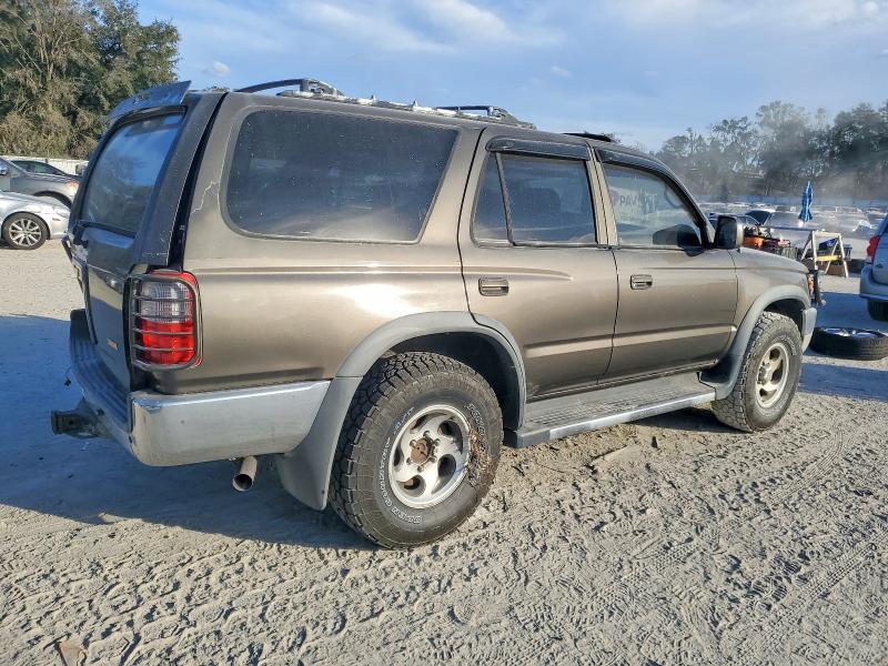 Photo 3 from auction – 1997 TOYOTA 4RUNNER SR with VIN JT3GN86R6V0053303