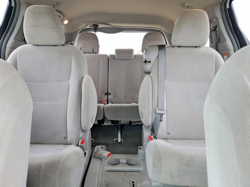 Photo 10 from auction – 2016 TOYOTA SIENNA LE with VIN 5TDKK3DC3GS693677