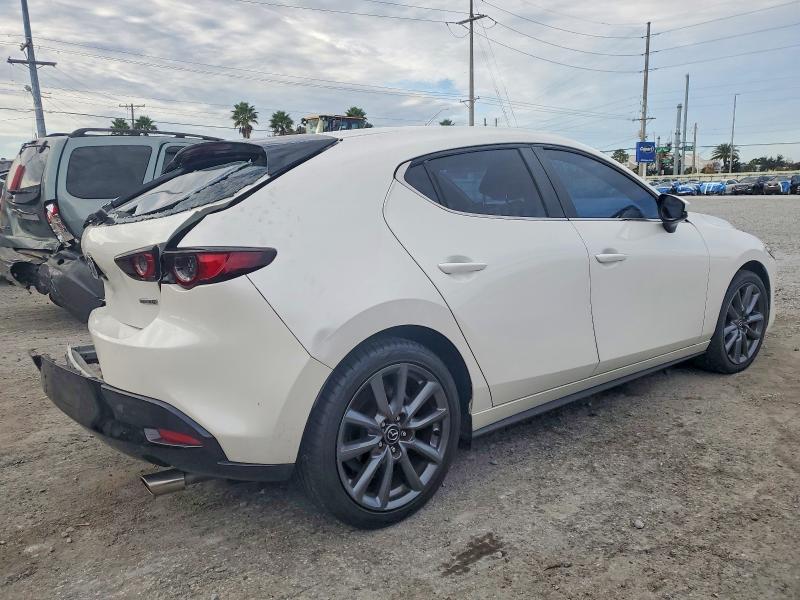 Photo 3 from auction – 2020 MAZDA 3 with VIN JM1BPALM1L1155969