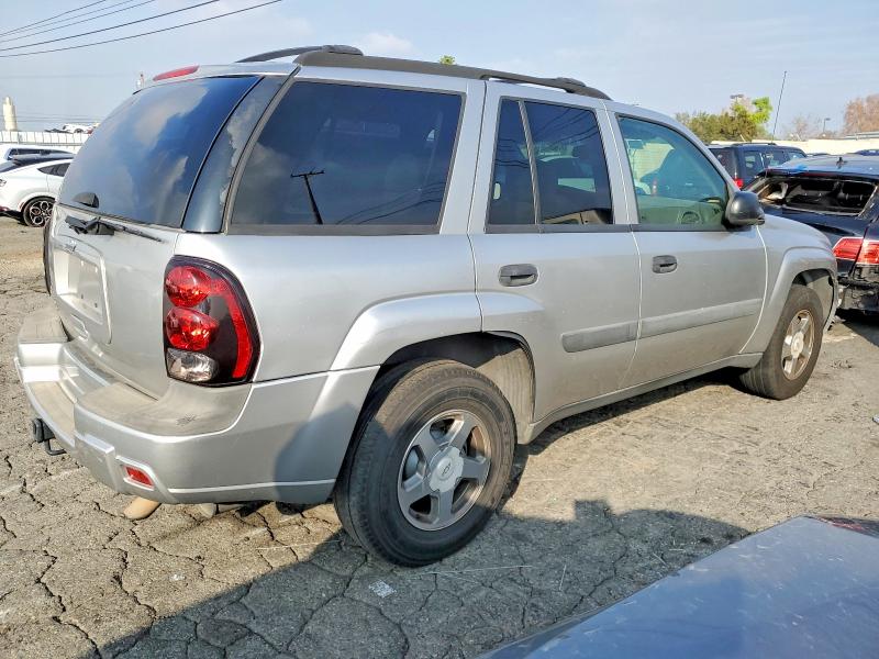 Photo 3 from auction – 2005 CHEVROLET TRAILBLAZE with VIN 1GNDS13S952103239