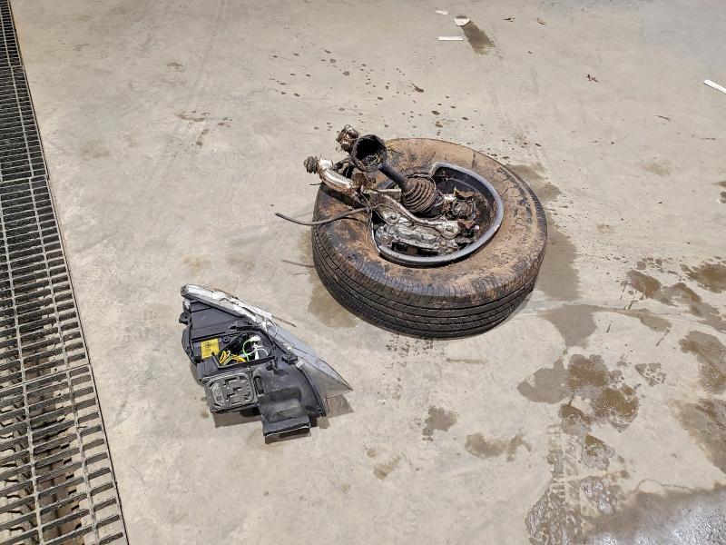 Zdjęcie 13 z aukcji – 2025 TOYOTA 4RUNNER z VIN JTEVA5BR7S5021666