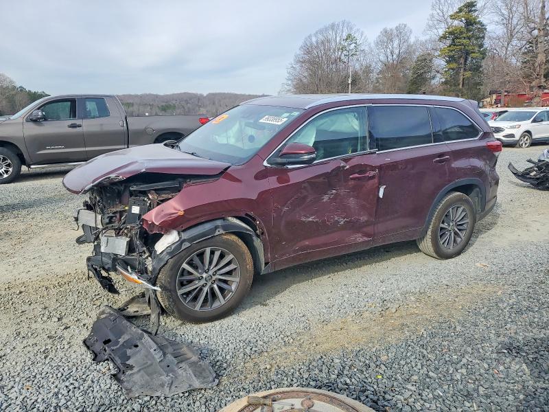 TOYOTA HIGHLANDER 2017 with VIN 5TDKZRFH5HS218721 - Photo from auction