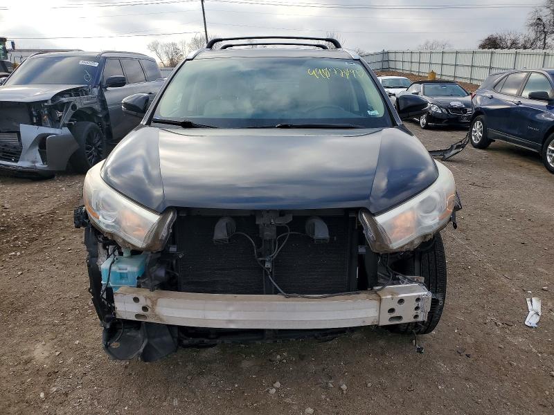 Photo 5 from auction – 2016 TOYOTA HIGHLANDER with VIN 5TDJKRFH2GS322534
