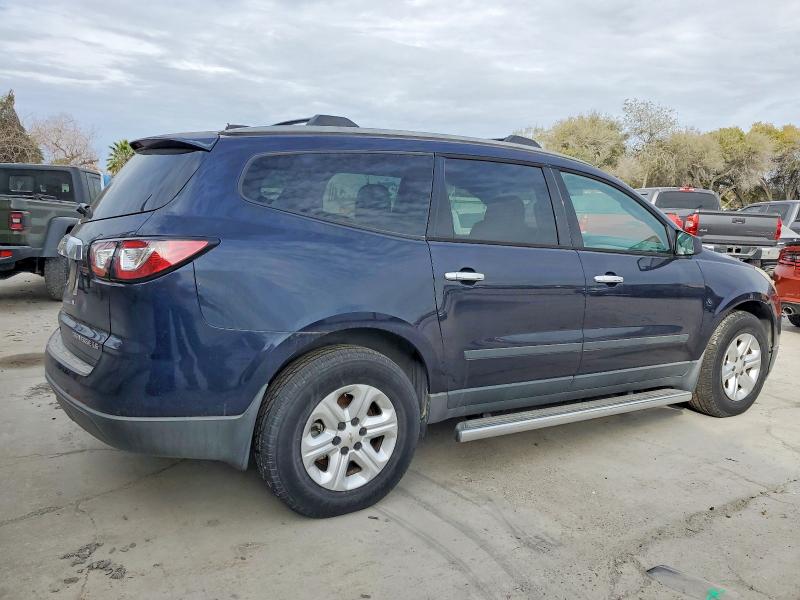 Photo 3 from auction – 2016 CHEVROLET TRAVERSE with VIN 1GNKRFKD4GJ136709