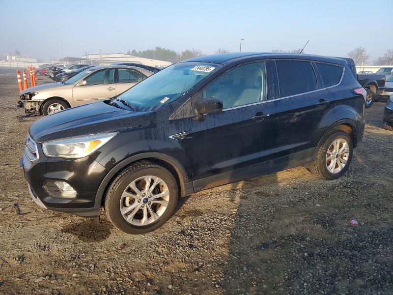 Photo 1 from auction – 2017 FORD ESCAPE SE with VIN 1FMCU0GD1HUC51524