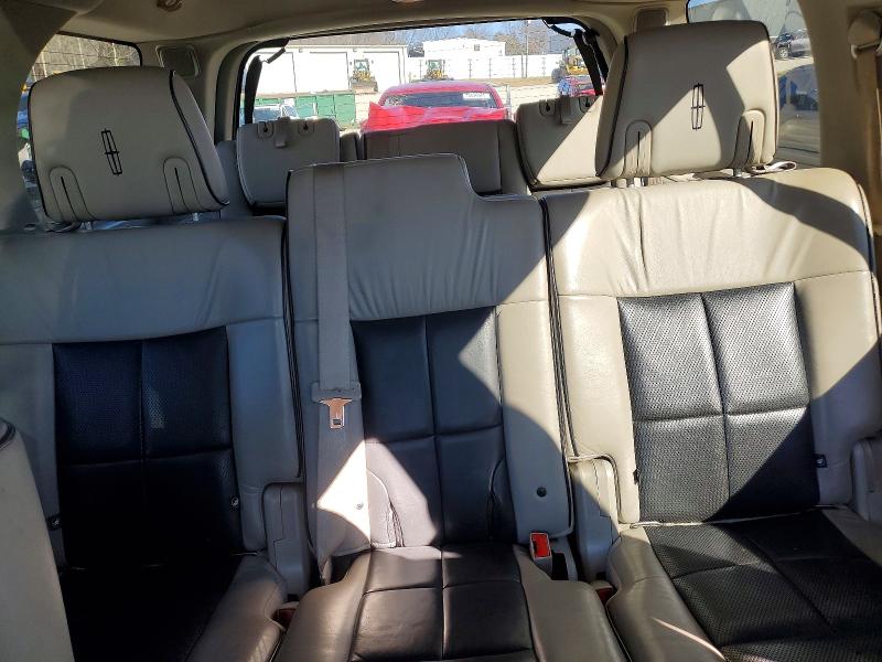 Photo 10 from auction – 2008 LINCOLN NAVIGATOR with VIN 5LMFU27578LJ07450