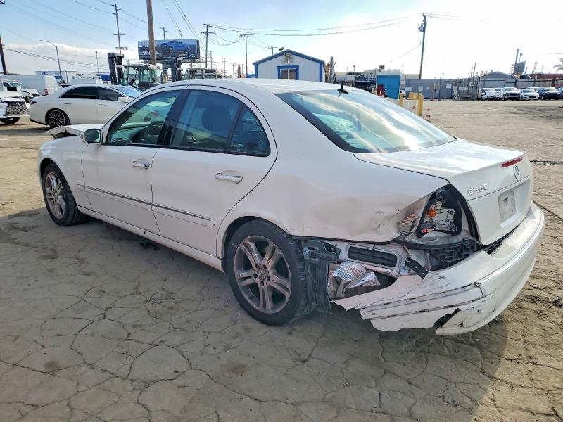Foto 2 de la subasta – 2004 MERCEDES-BENZ E con VIN WDBUF70J24A415708