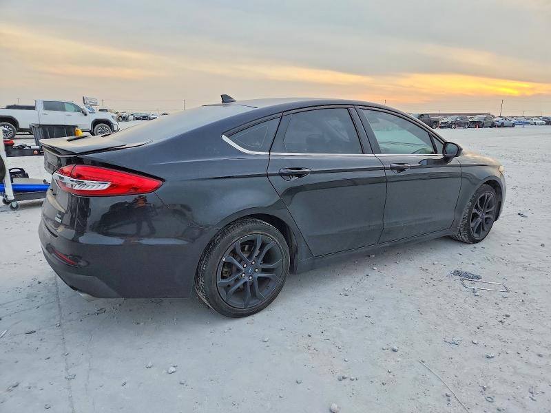 Photo 3 from auction – 2019 FORD FUSION SE with VIN 3FA6P0HDXKR116246