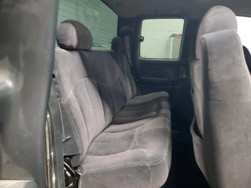 Photo 10 from auction – 2002 CHEVROLET SILVERADO with VIN 2GCEK19T221377309