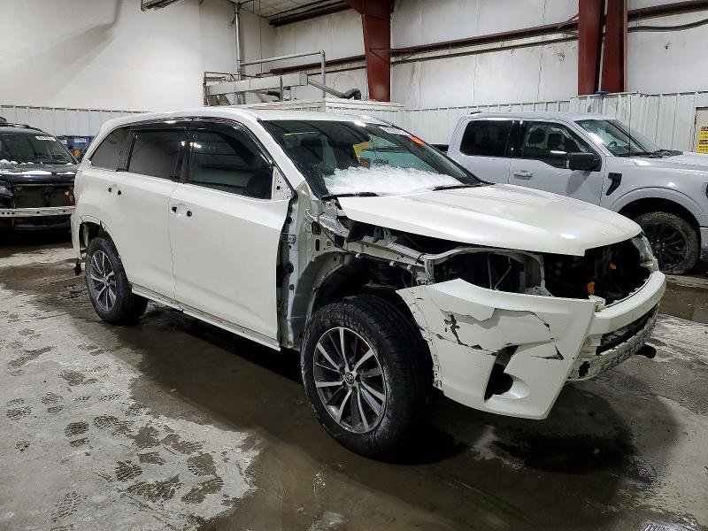 Photo 4 from auction – 2018 TOYOTA HIGHLANDER with VIN 5TDJZRFH0JS556612