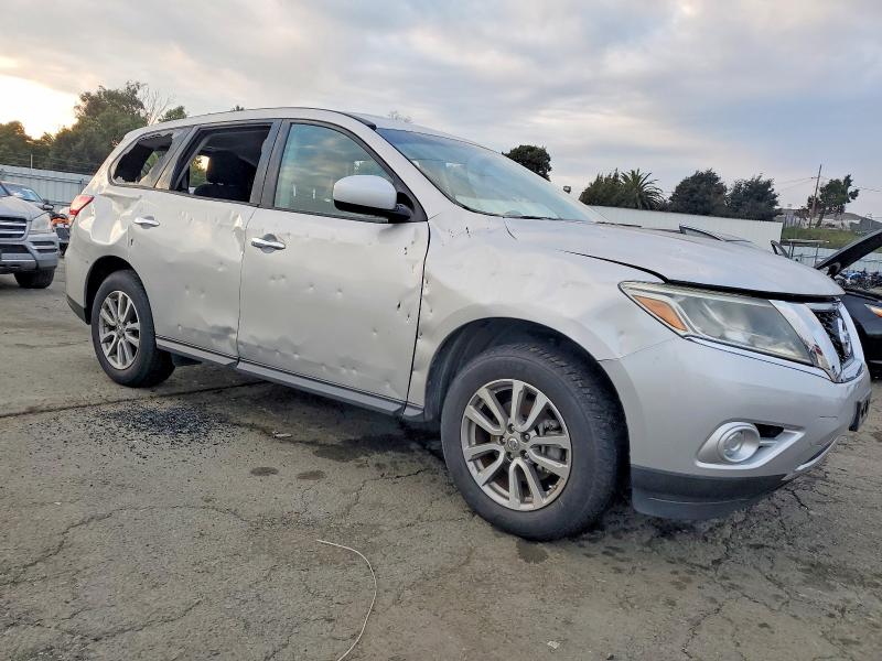 Photo 4 from auction – 2014 NISSAN PATHFINDER with VIN 5N1AR2MN5EC730130