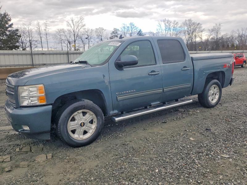 CHEVROLET SILVERADO 2011 with VIN 3GCPCTE27BG331433 - Photo from auction