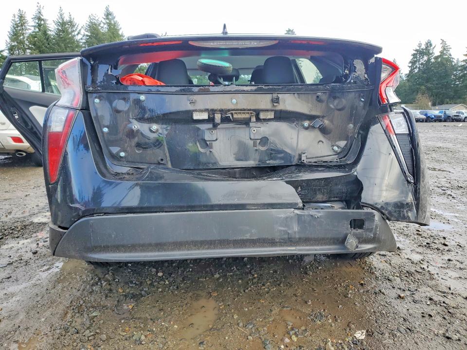 Photo 6 from auction – 2016 TOYOTA PRIUS with VIN JTDKBRFU4G3515738