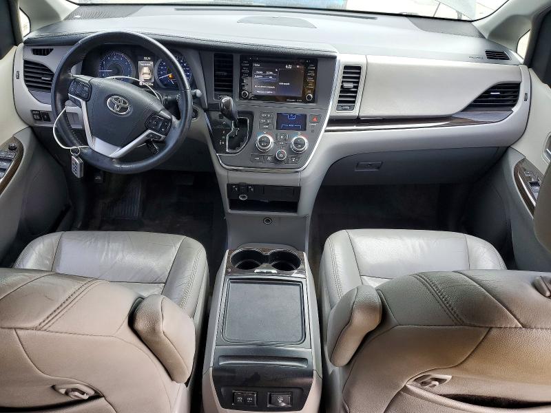 Photo 8 from auction – 2018 TOYOTA SIENNA with VIN 5TDYZ3DC3JS918242