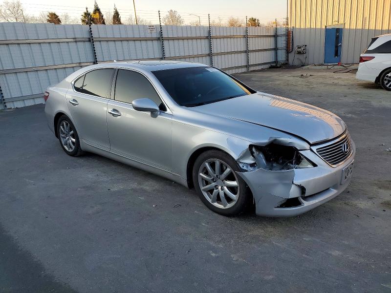 Photo 4 from auction – 2009 LEXUS LS with VIN JTHBL46F695089607