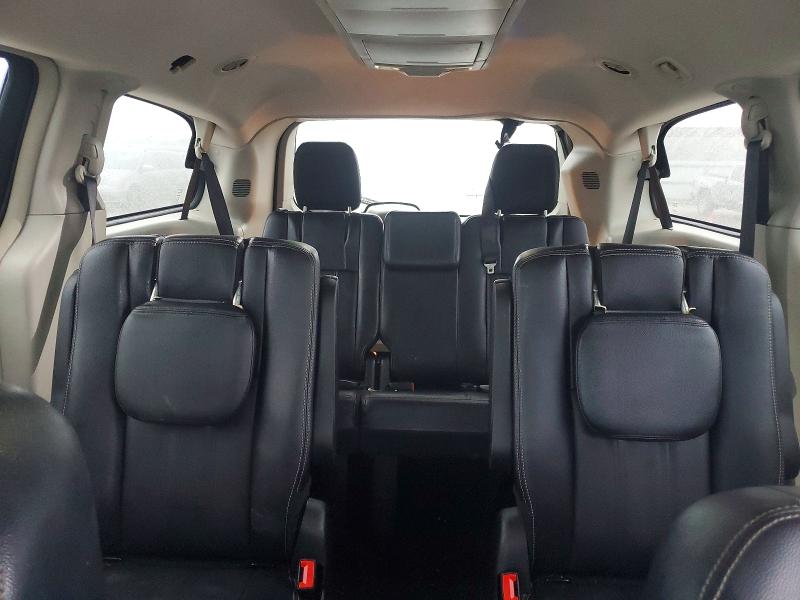 Photo 10 from auction – 2016 CHRYSLER TOWN & COU with VIN 2C4RC1BG8GR186255