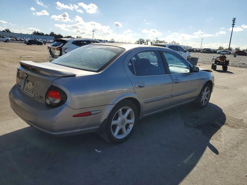 Photo 3 from auction – 2000 NISSAN MAXIMA GLE with VIN JN1CA31DXYT529613