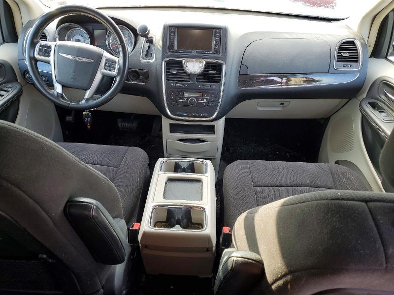 Photo 8 from auction – 2011 CHRYSLER TOWN & COU with VIN 2A4RR5DG3BR645603