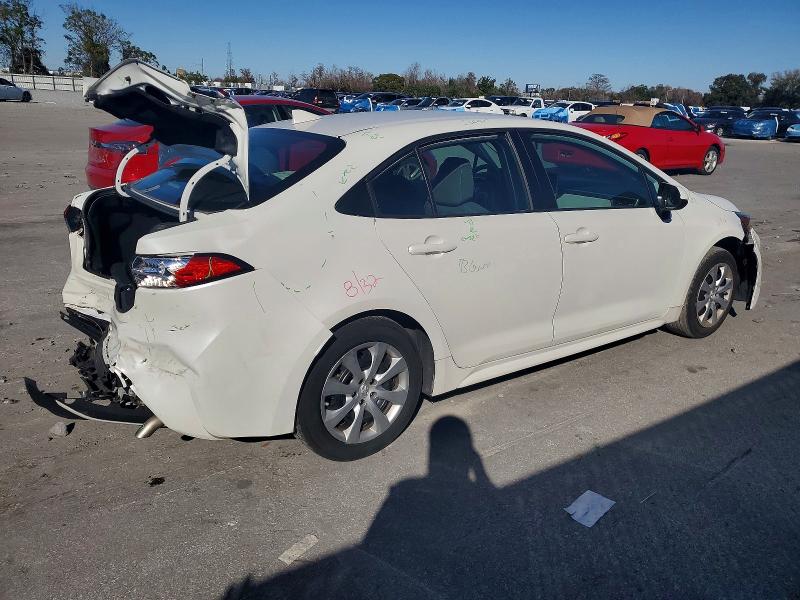 Photo 3 from auction – 2020 TOYOTA COROLLA LE with VIN 5YFEPRAE2LP035844