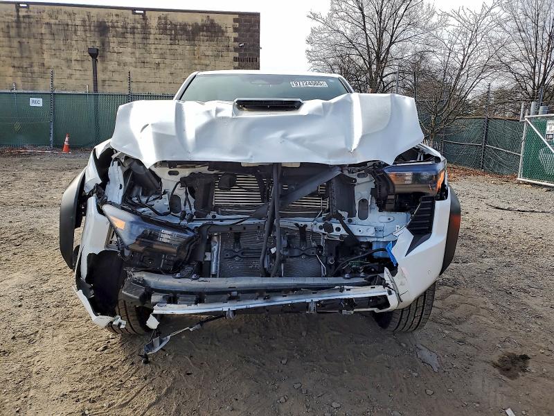 Photo 5 from auction – 2024 TOYOTA TACOMA with VIN 3TMLB5JN5RM008250