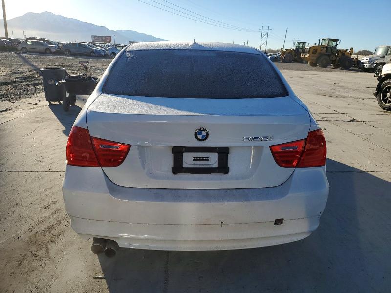 Photo 6 from auction – 2011 BMW 328 with VIN WBAPH5G52BNM84522