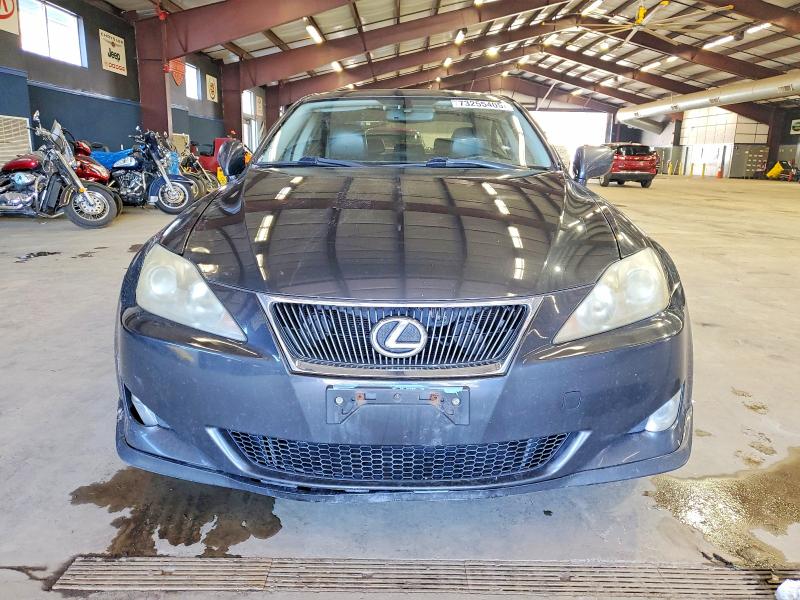 Photo 5 from auction – 2006 LEXUS IS250 AWD with VIN JTHCK262062003889