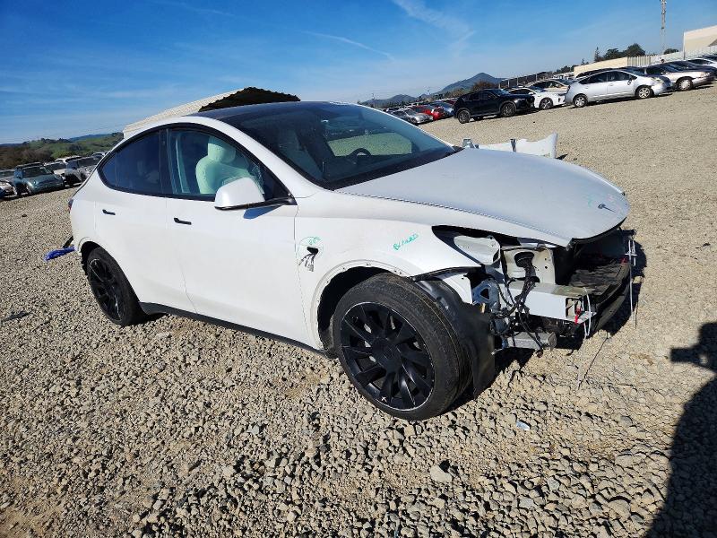 Photo 4 from auction – 2021 TESLA MODEL Y with VIN 5YJYGAEE2MF174894