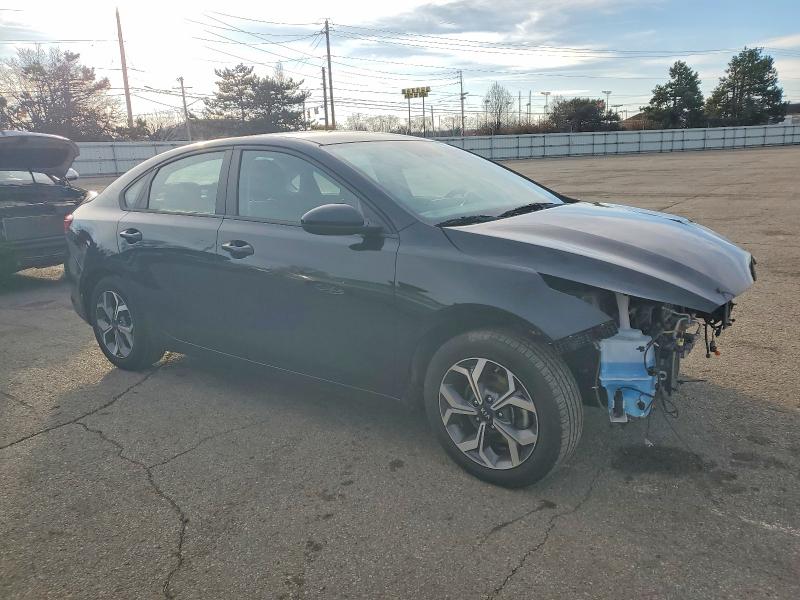 Photo 4 from auction – 2021 KIA FORTE FE with VIN 3KPF24AD8ME336019