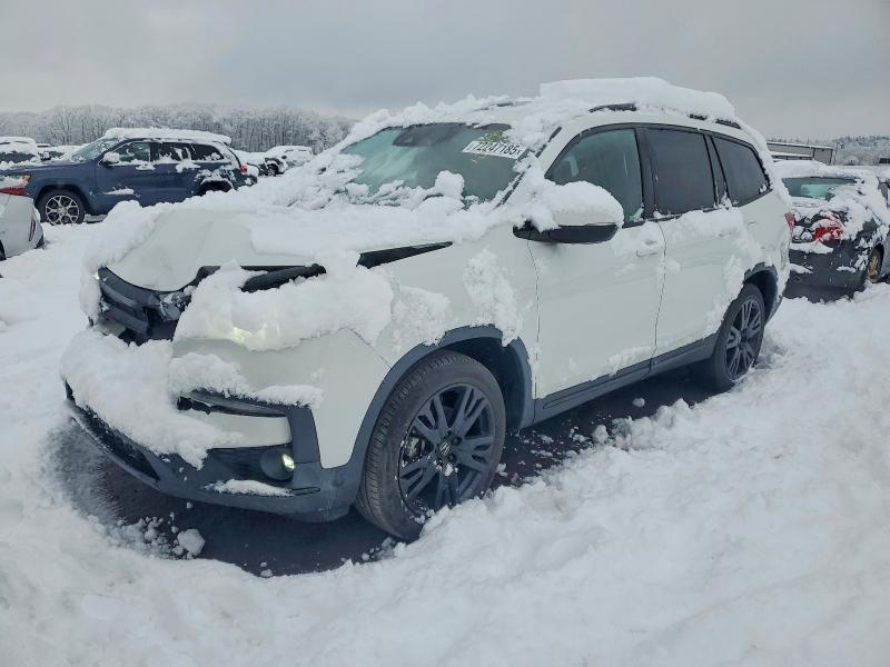 HONDA PILOT BLAC 2022 with VIN 5FNYF6H7XNB015023 - Photo from auction