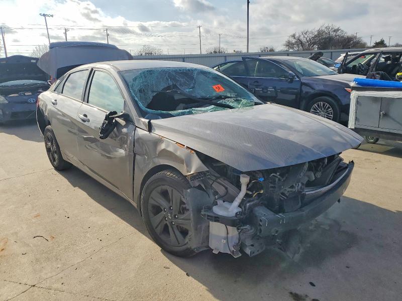 Photo 4 from auction – 2022 HYUNDAI ELANTRA with VIN KMHLM4AG3NU240112