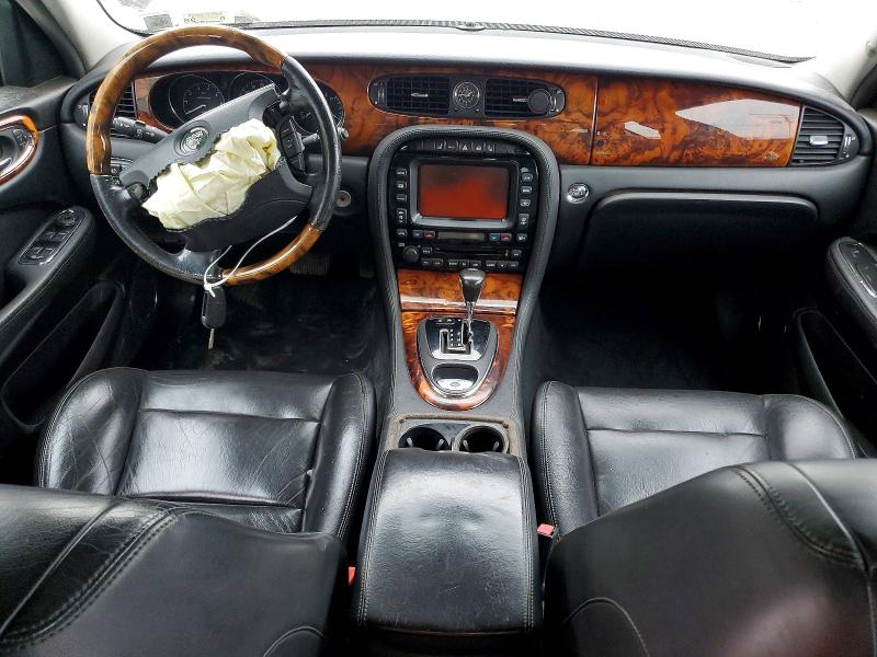 Photo 8 from auction – 2004 JAGUAR XJR S with VIN SAJEA73B14TG05162
