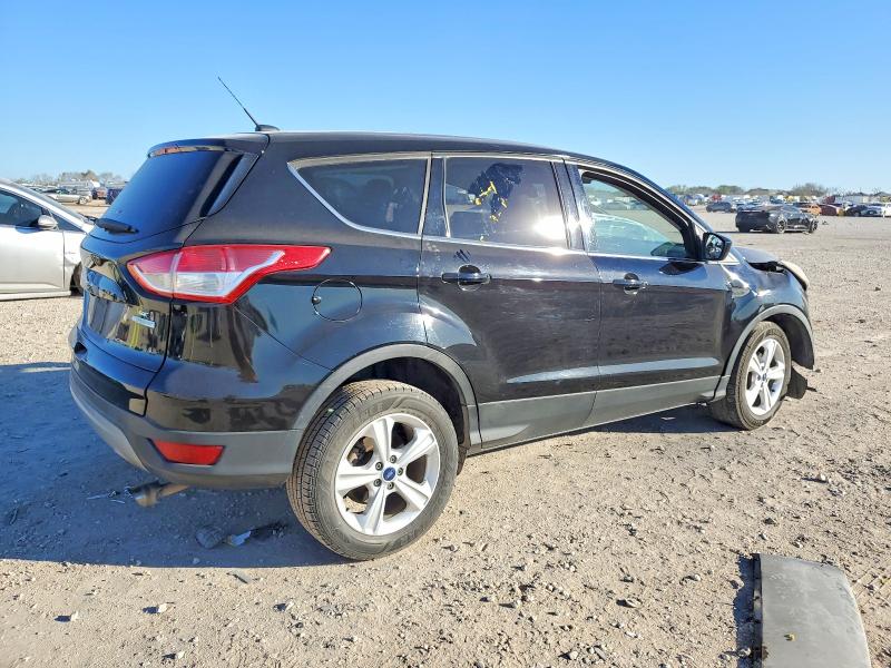 Photo 3 from auction – 2016 FORD ESCAPE SE with VIN 1FMCU0GXXGUC67777
