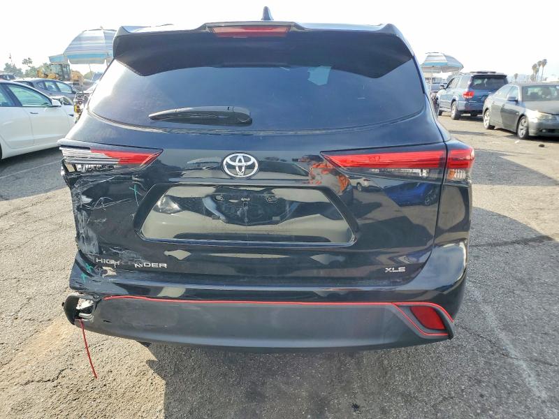 Photo 6 from auction – 2022 TOYOTA HIGHLANDER with VIN 5TDHZRAH7NS113496