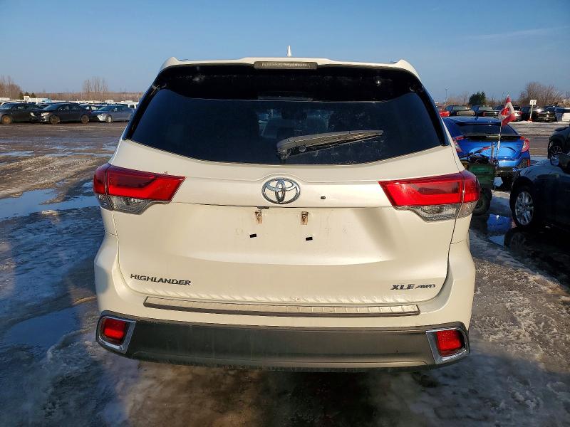 Photo 6 from auction – 2017 TOYOTA HIGHLANDER with VIN 5TDJZRFH8HS510634