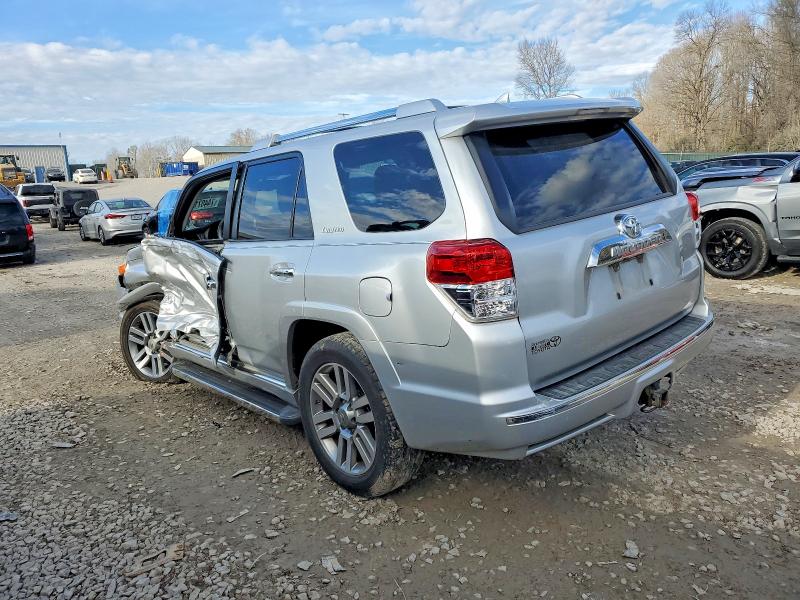 Photo 2 from auction – 2011 TOYOTA 4RUNNER SR with VIN JTEBU5JRXB5053149