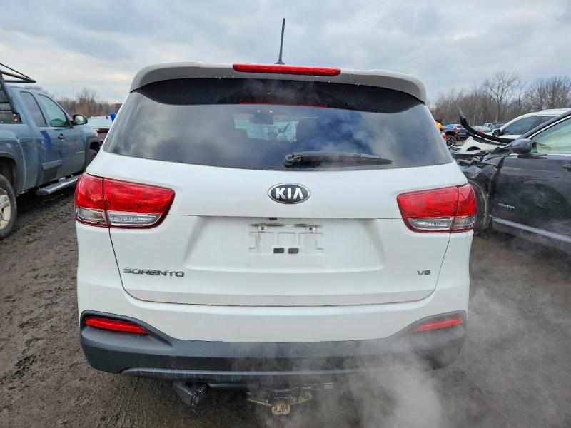 Photo 6 from auction – 2017 KIA SORENTO LX with VIN 5XYPGDA52HG240569