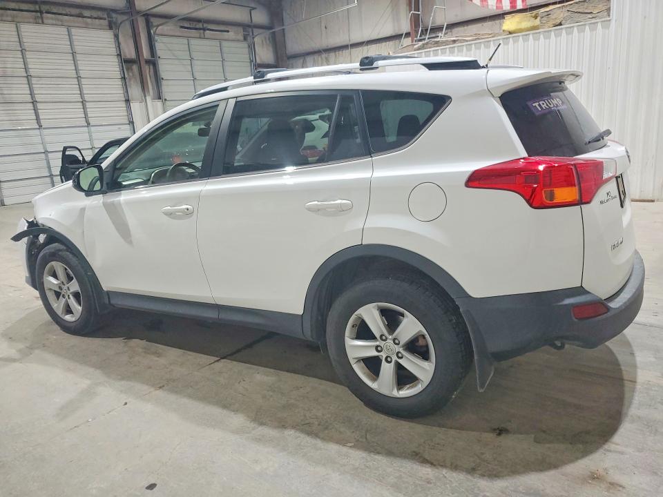Photo 2 from auction – 2013 TOYOTA RAV4 with VIN JTMWFREV1DD000850
