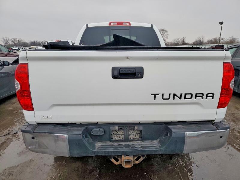 Photo 6 from auction – 2015 TOYOTA TUNDRA DOU with VIN 5TFUY5F12FX475804