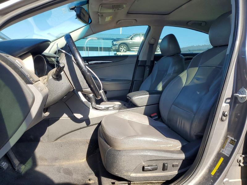 Photo 7 from auction – 2011 HYUNDAI SONATA SE with VIN 5NPEC4ACXBH031792