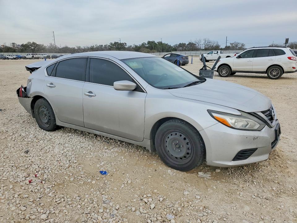 Photo 4 from auction – 2018 NISSAN ALTIMA with VIN 1N4AL3AP3JC478735