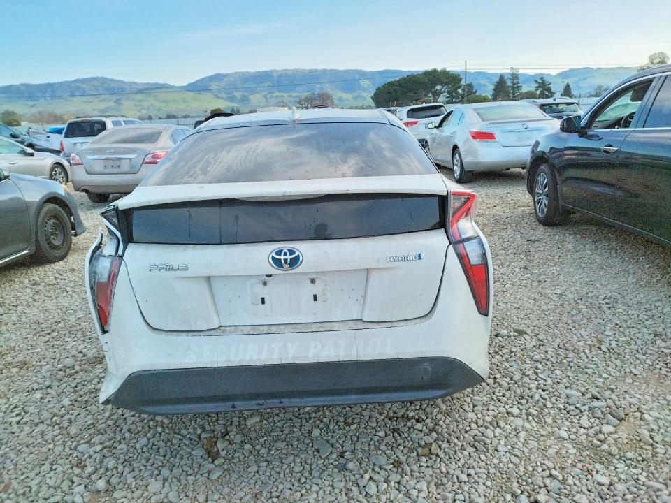 Photo 6 from auction – 2018 TOYOTA PRIUS with VIN JTDKBRFU3J3072506