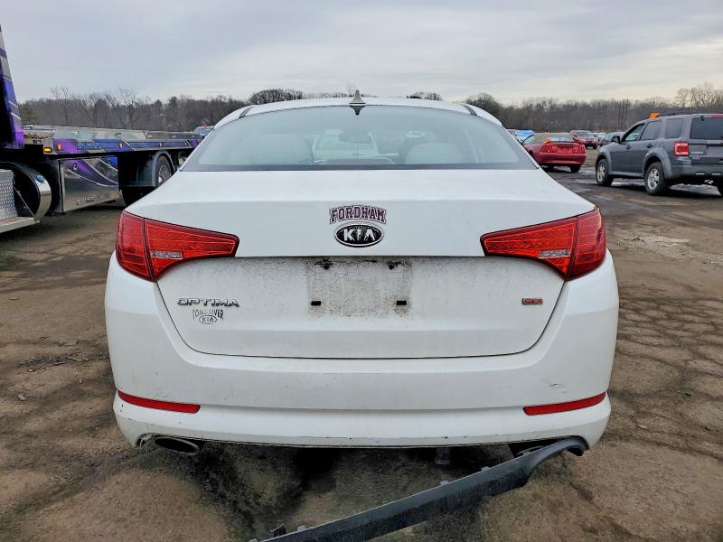 Photo 6 from auction – 2011 KIA OPTIMA LX with VIN KNAGM4A7XB5089360