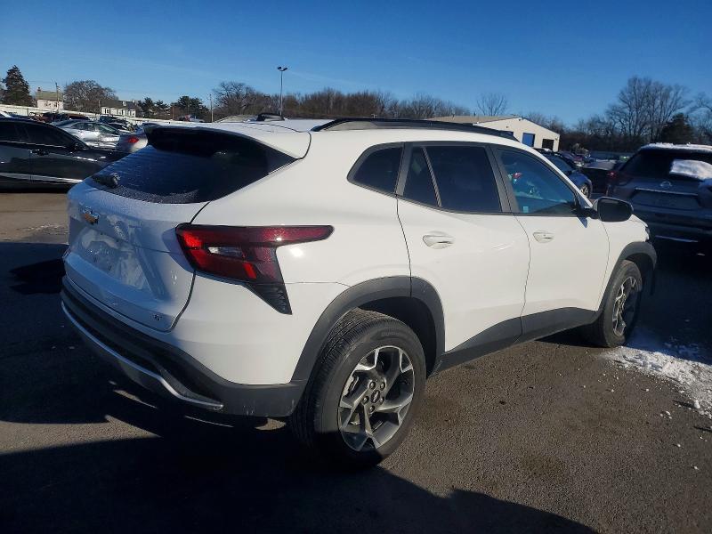 Photo 3 from auction – 2025 CHEVROLET TRAX with VIN KL77LHEP2SC115076