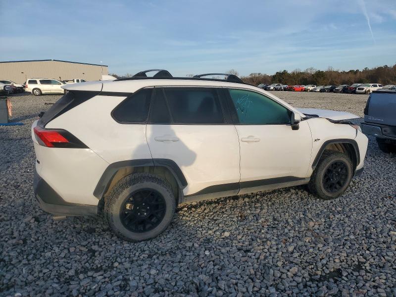 Photo 3 from auction – 2021 TOYOTA RAV4 with VIN 2T3W1RFV7MC106219