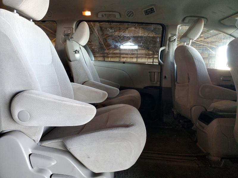 Photo 11 from auction – 2015 TOYOTA SIENNA with VIN 5TDKK3DCXFS539434