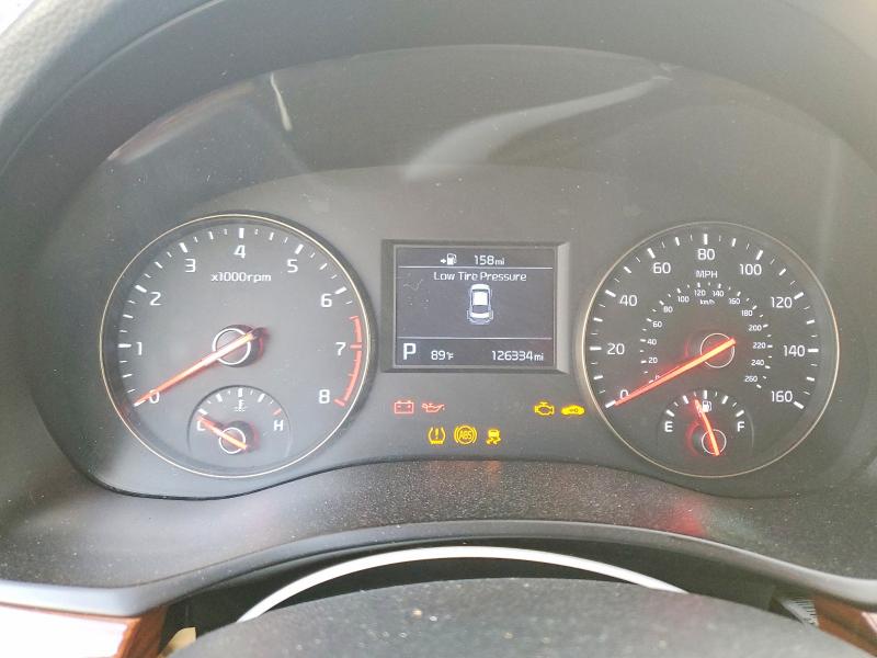 Photo 9 from auction – 2017 KIA CADENZA PR with VIN KNALB4J18H5041803