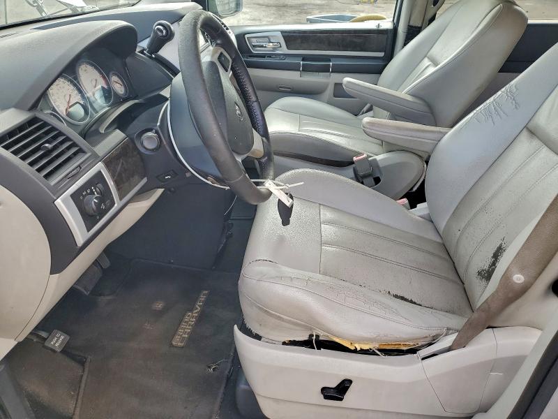 Photo 7 from auction – 2010 DODGE GRAND CARA with VIN 2D4RN5DX1AR146009