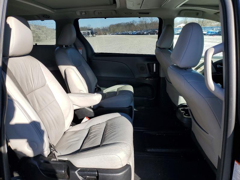 Photo 11 from auction – 2016 TOYOTA SIENNA with VIN 5TDYK3DC1GS743499