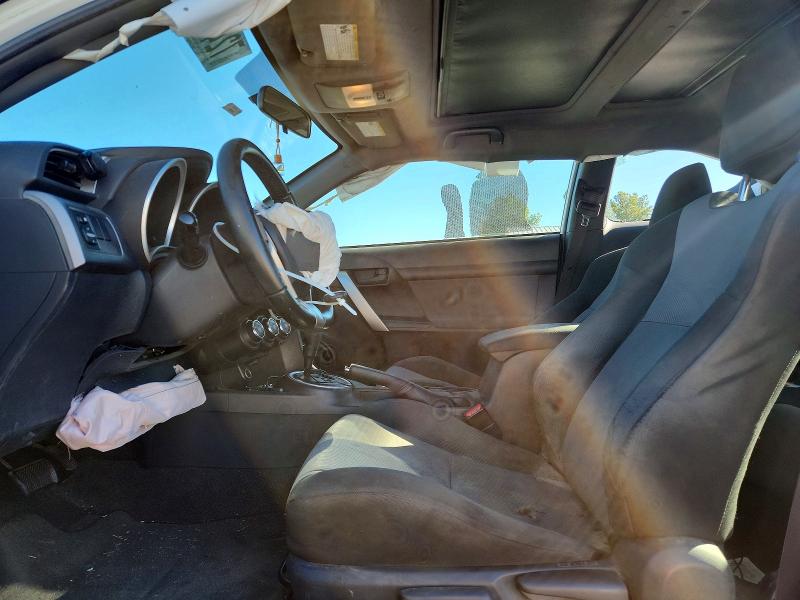 Photo 7 from auction – 2014 TOYOTA SCION TC with VIN JTKJF5C76E3087961