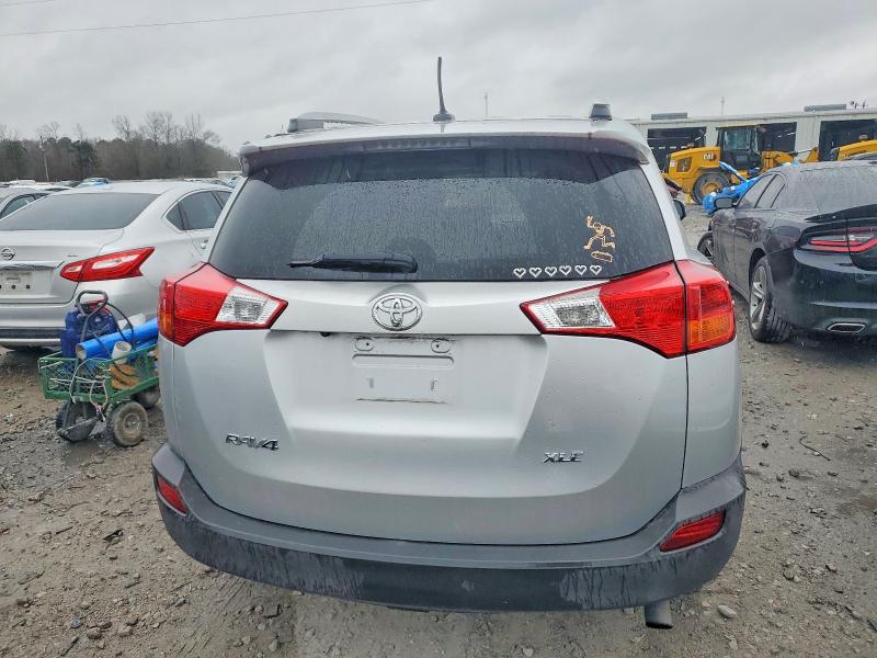 Photo 6 from auction – 2015 TOYOTA RAV4 XLE with VIN 2T3WFREV2FW184749